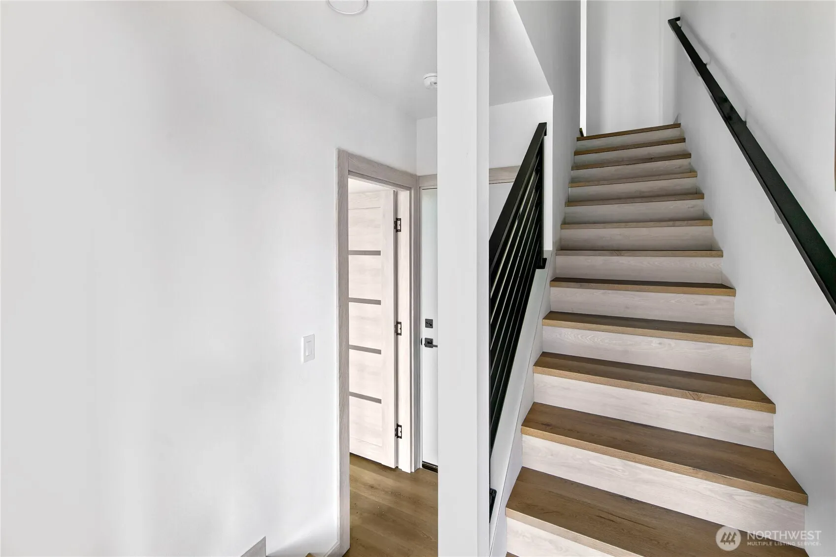 7558 43rd Avenue S, Seattle, WA 98118