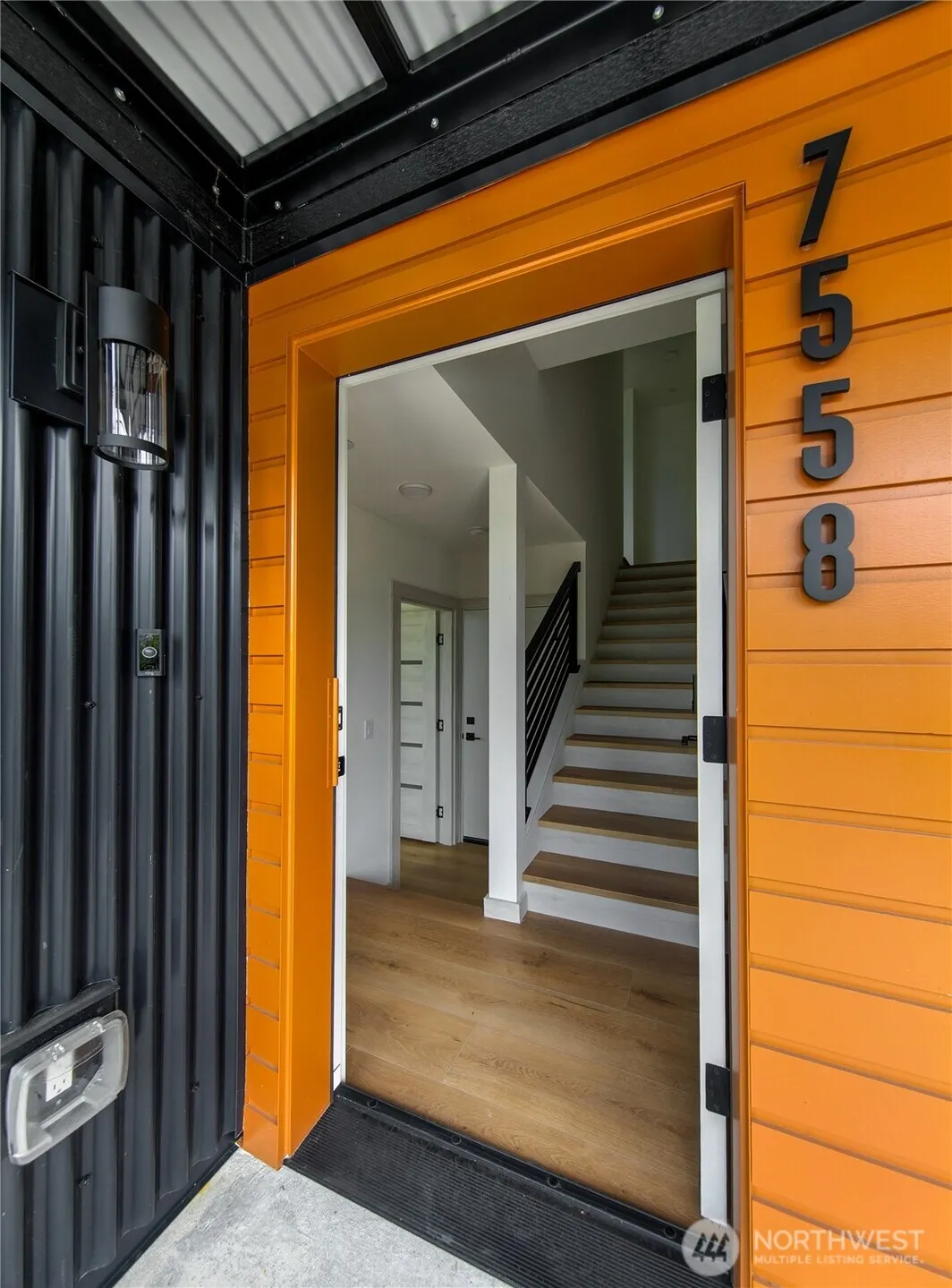 7558 43rd Avenue S, Seattle, WA 98118