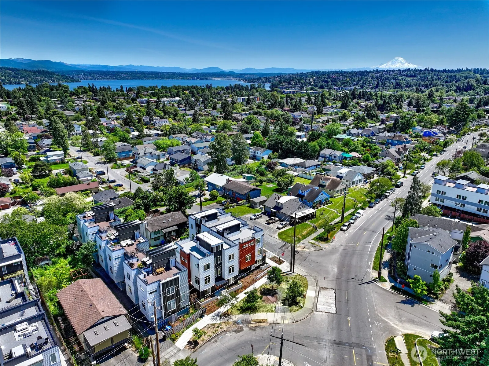 7558 43rd Avenue S, Seattle, WA 98118