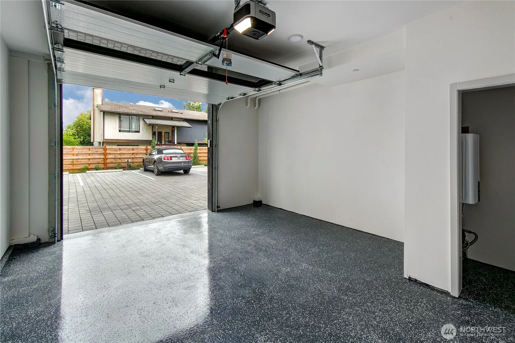 7558 43rd Avenue S, Seattle, WA 98118