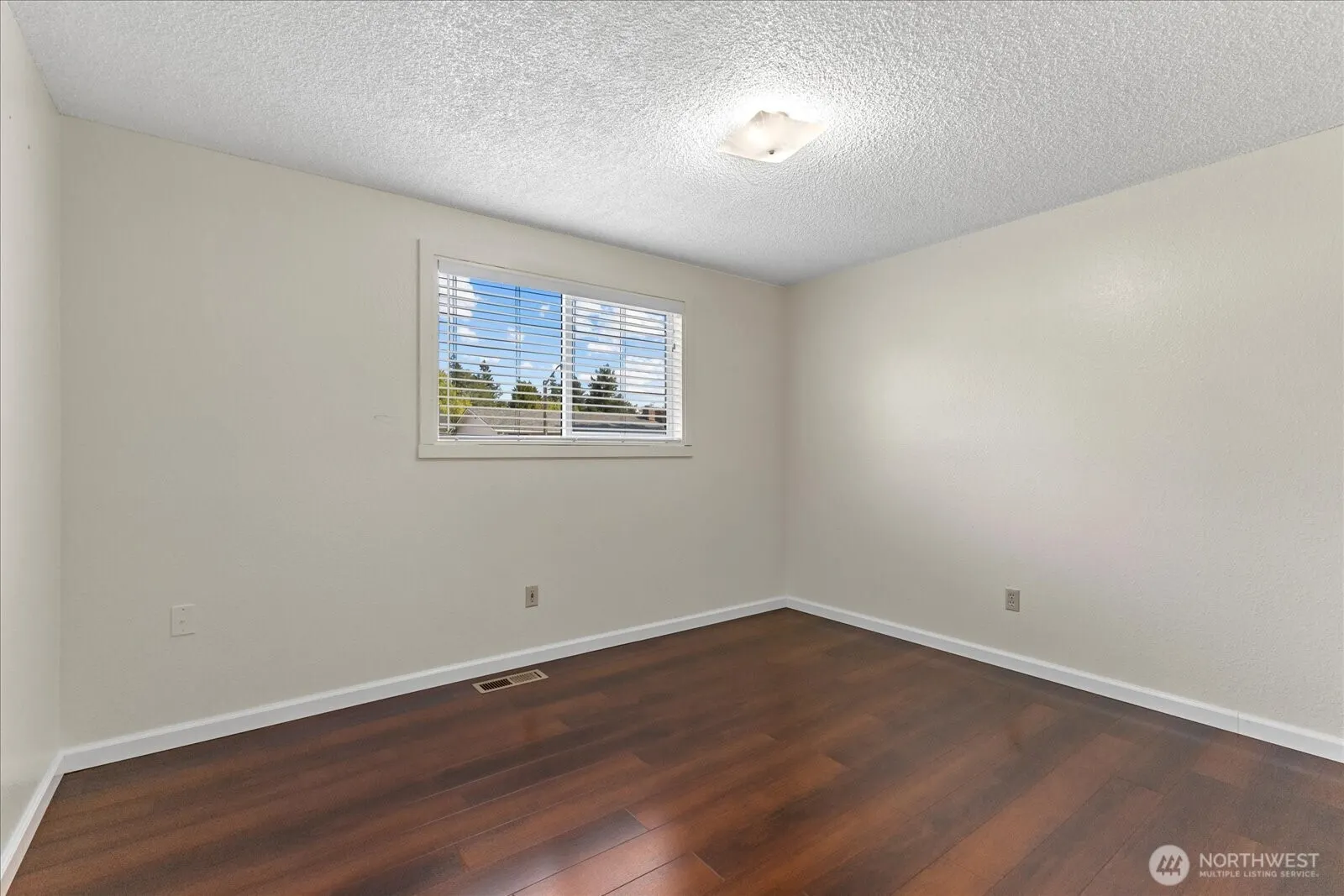 21423 122nd Place SE, Kent, WA 98031