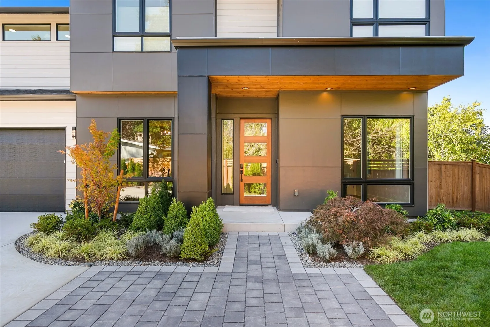 11608 SE 47th Place , Bellevue, WA 98006