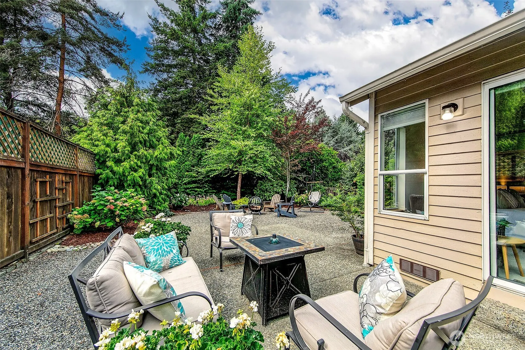 12719 102nd Avenue NE, Kirkland, WA 98034