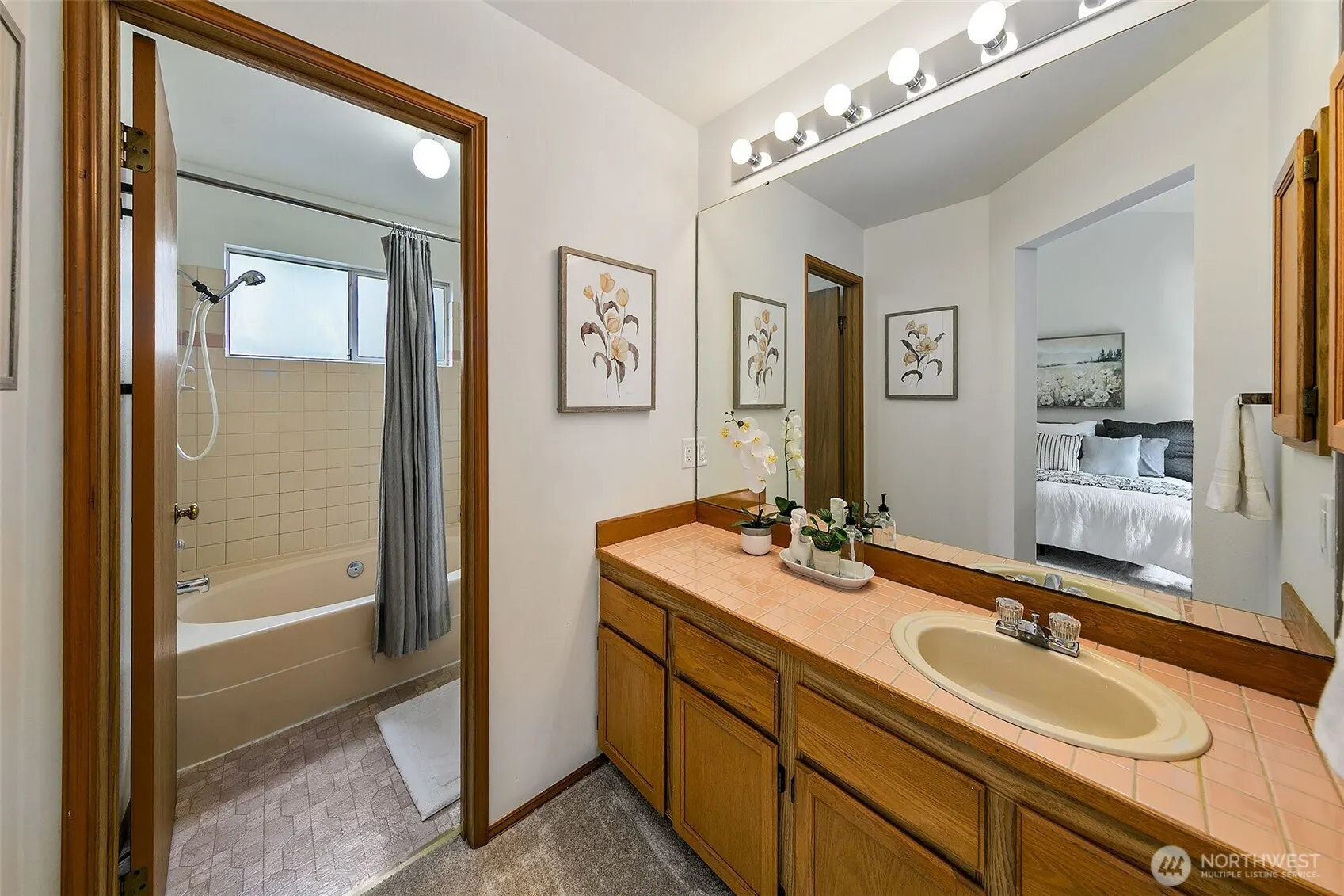 12719 102nd Avenue NE, Kirkland, WA 98034