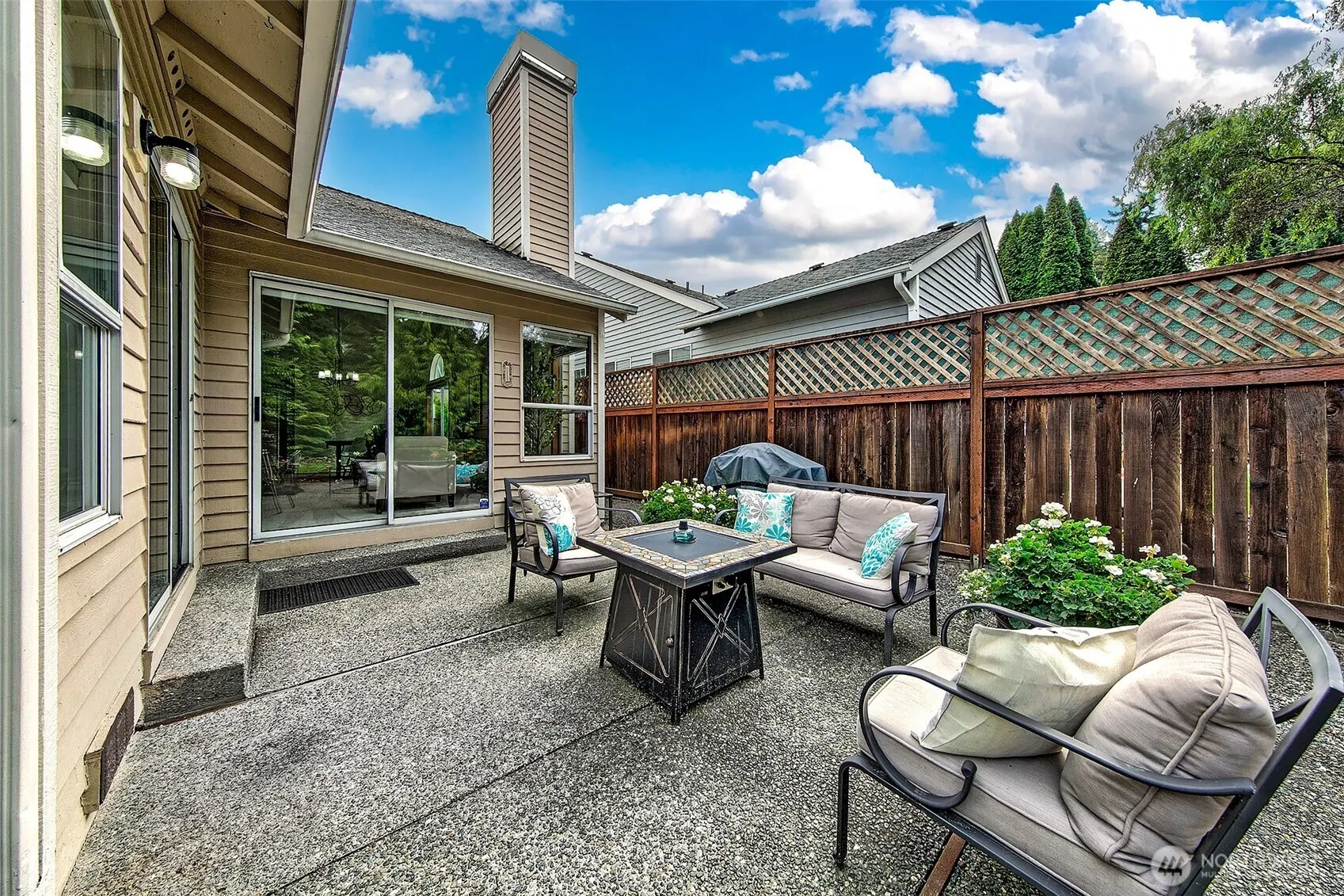 12719 102nd Avenue NE, Kirkland, WA 98034