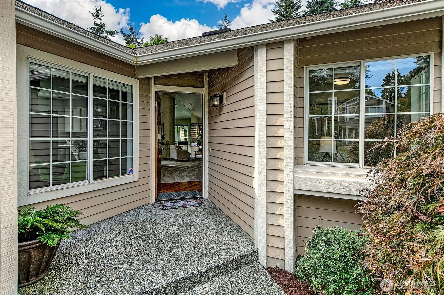 12719 102nd Avenue NE, Kirkland, WA 98034