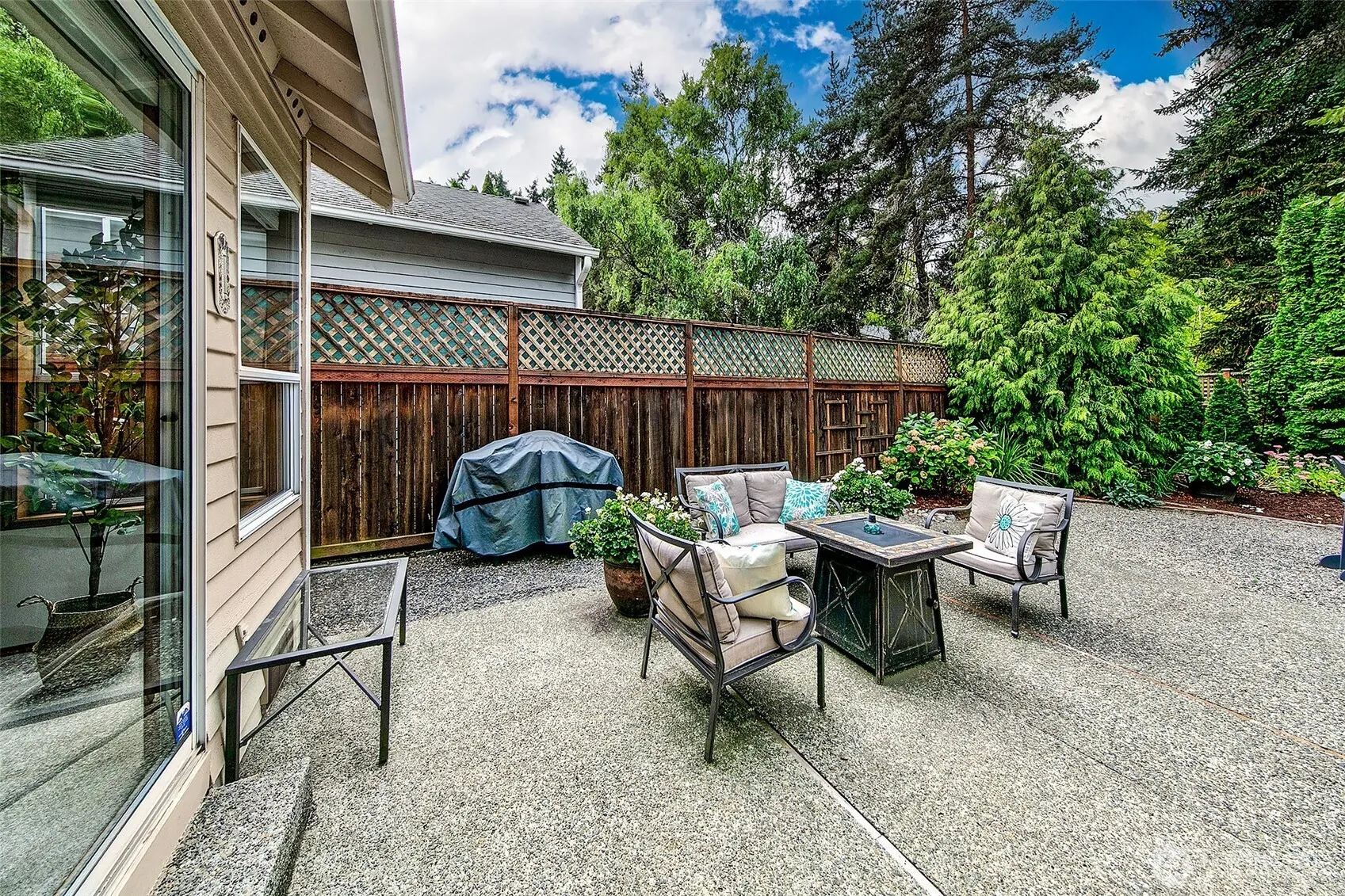 12719 102nd Avenue NE, Kirkland, WA 98034