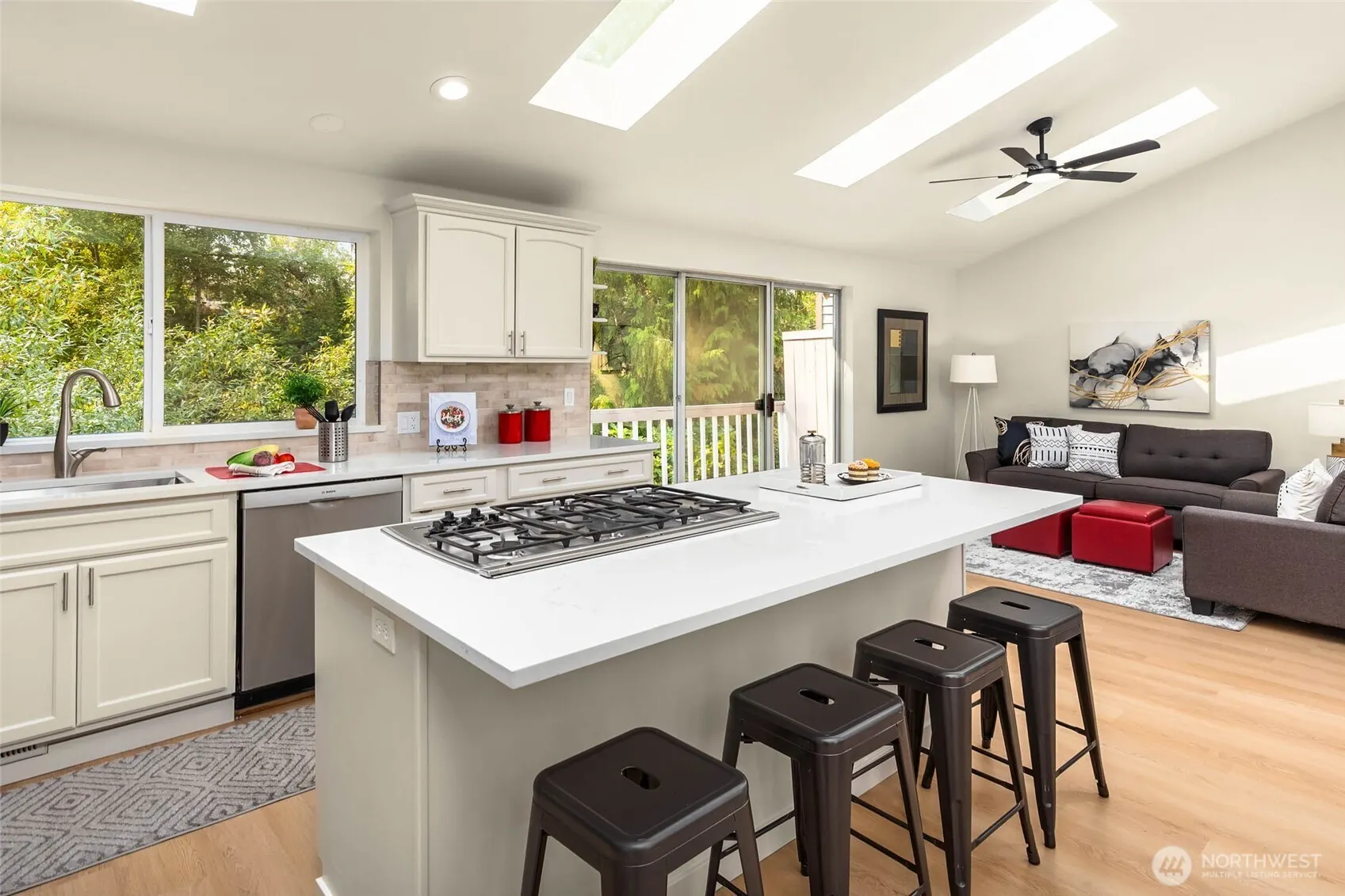 6129 115th Place SE, Bellevue, WA 98006
