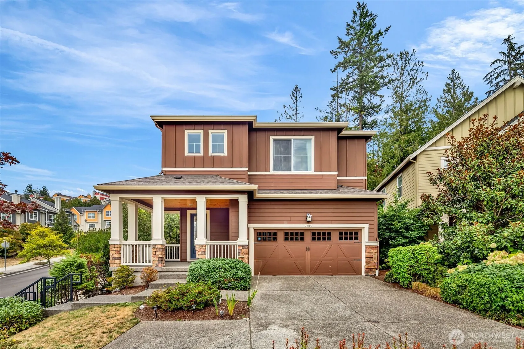 1705 NE Falls Dr , Issaquah, WA 98029-7822