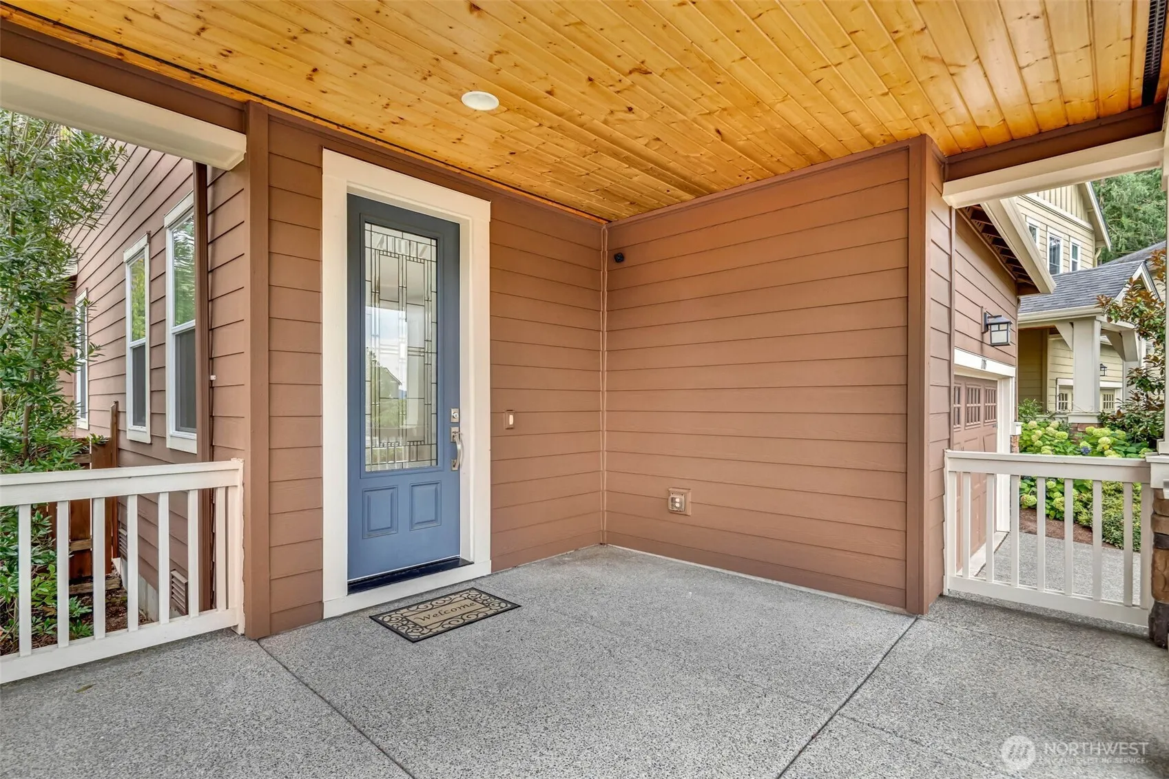 1705 NE Falls Dr , Issaquah, WA 98029-7822