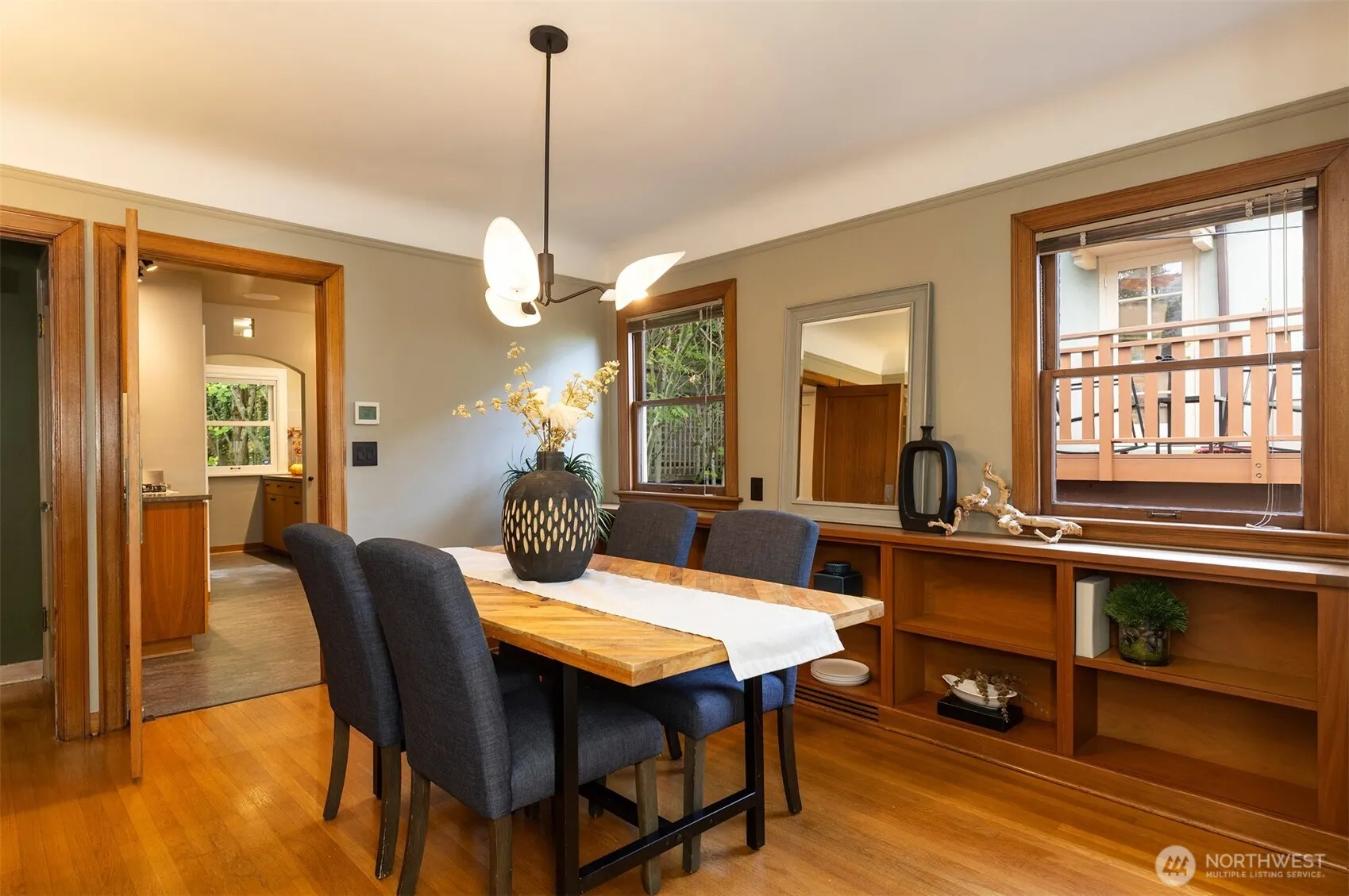 7 Newell Street , Seattle, WA 98109