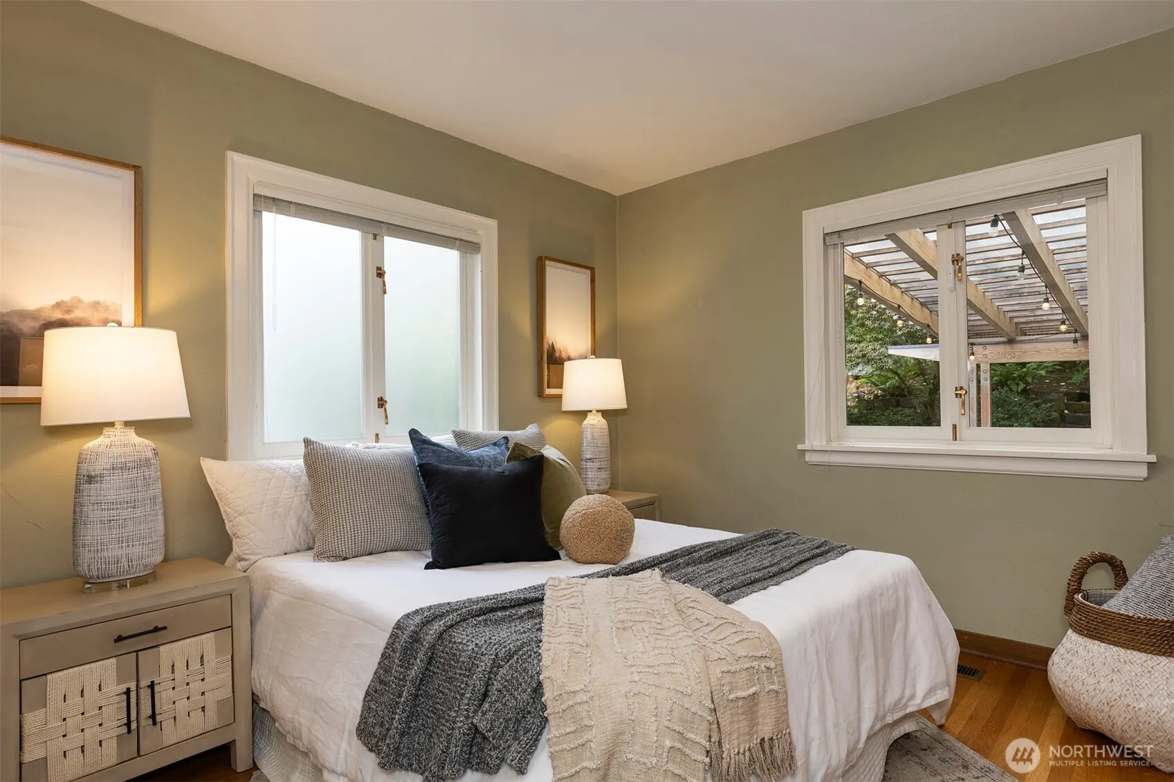 7 Newell Street , Seattle, WA 98109