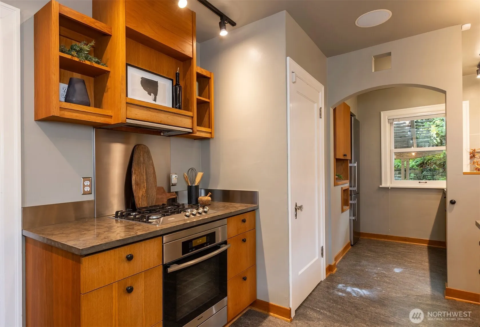 7 Newell Street , Seattle, WA 98109