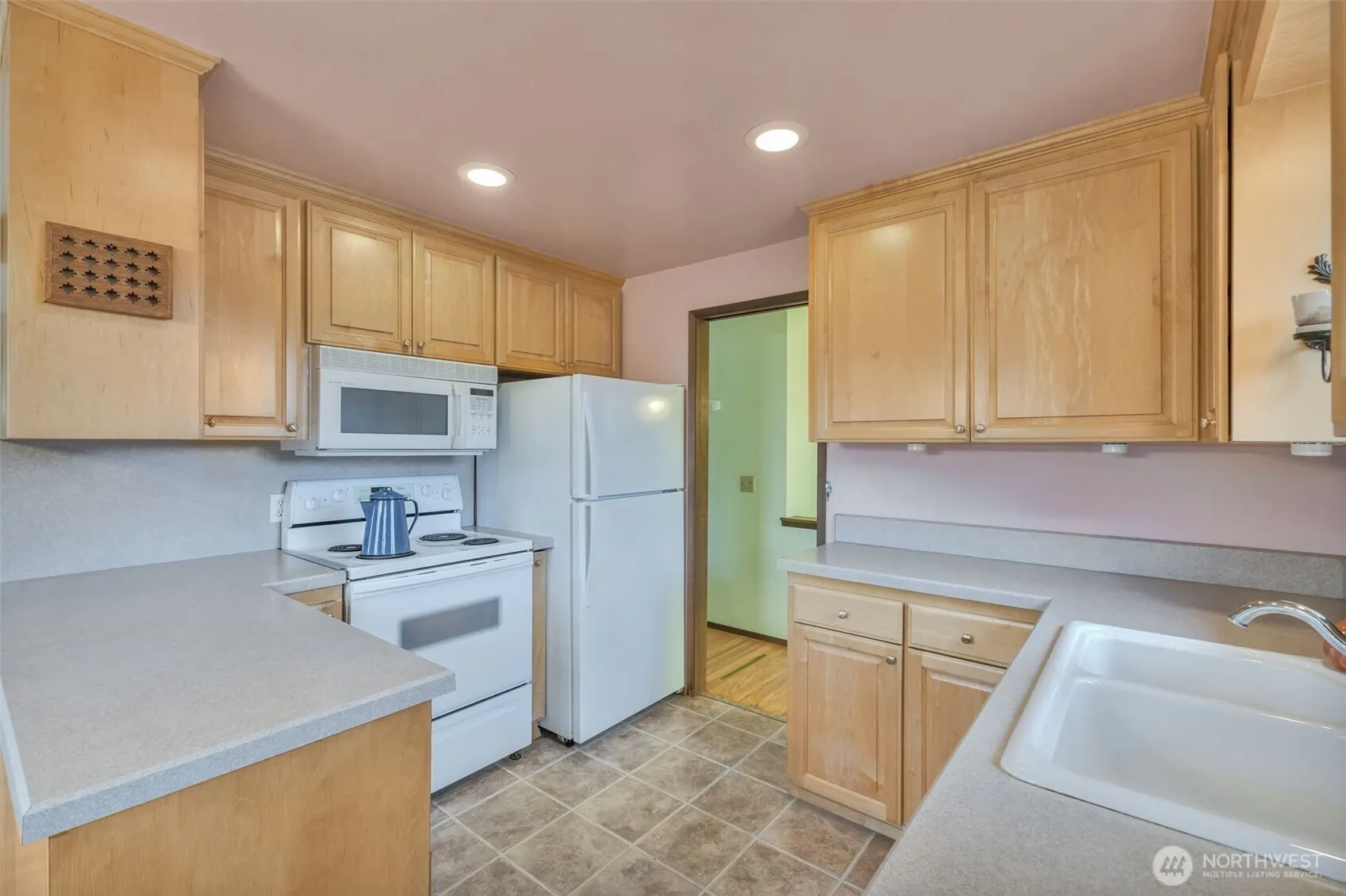 3911 S 250th Street , Kent, WA 98032