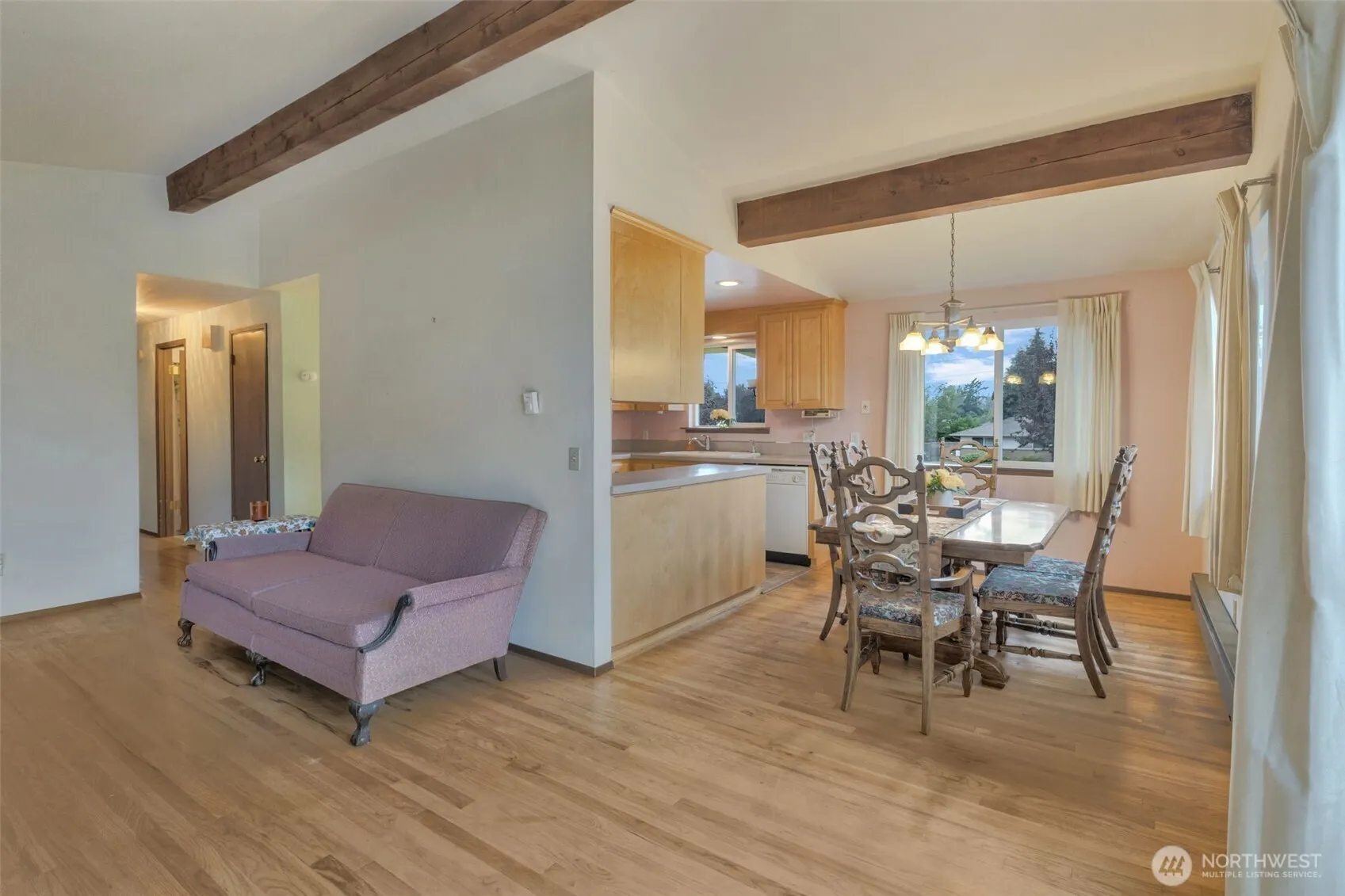 3911 S 250th Street , Kent, WA 98032