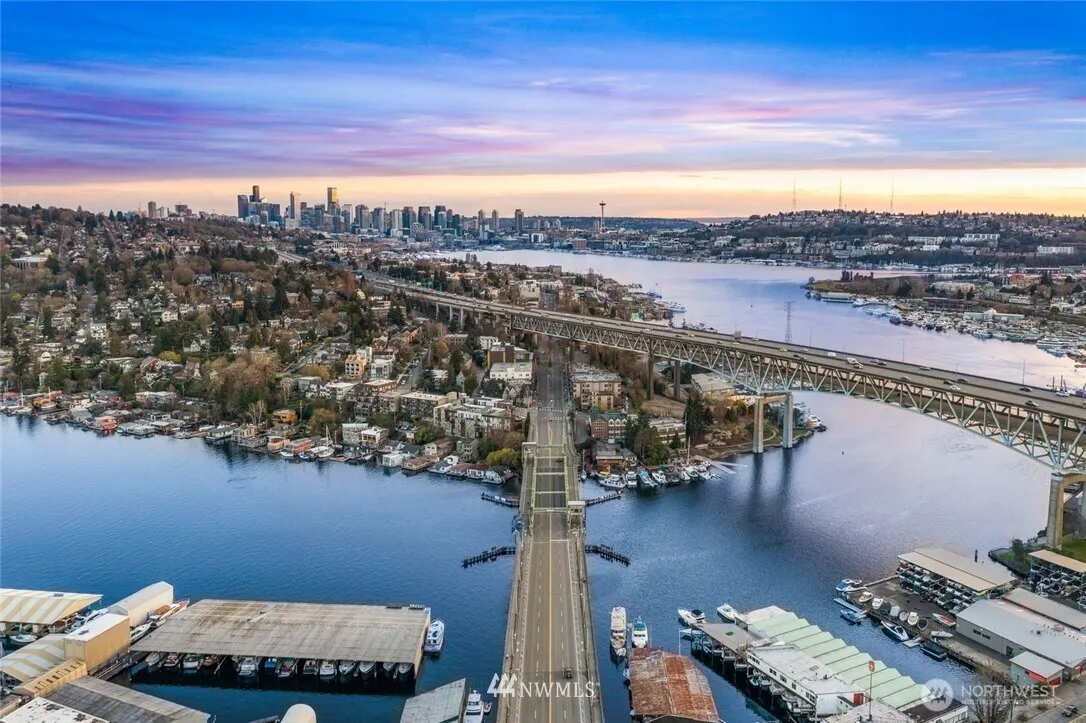 3146 Portage Bay E #G, Seattle, WA 98102