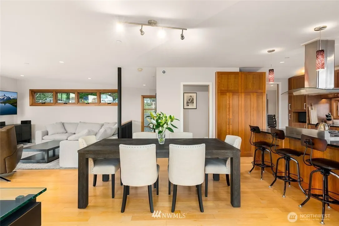 3146 Portage Bay E #G, Seattle, WA 98102