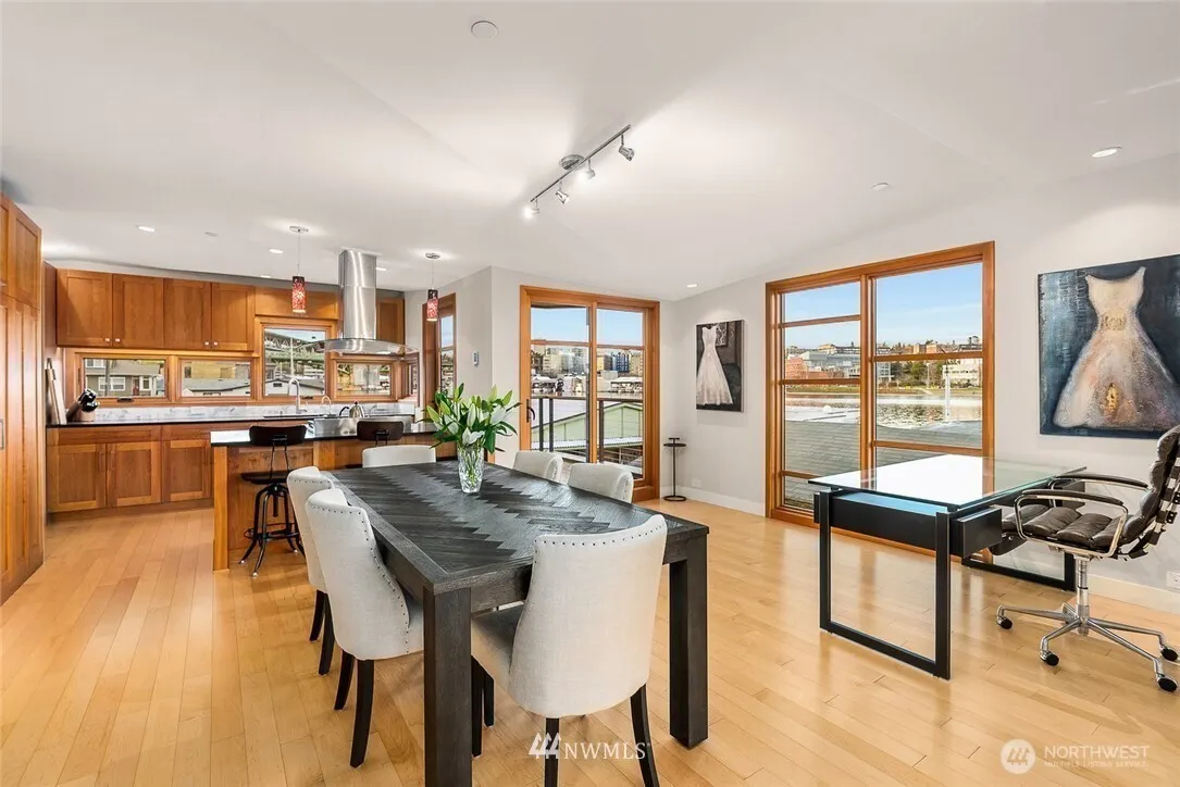3146 Portage Bay E #G, Seattle, WA 98102