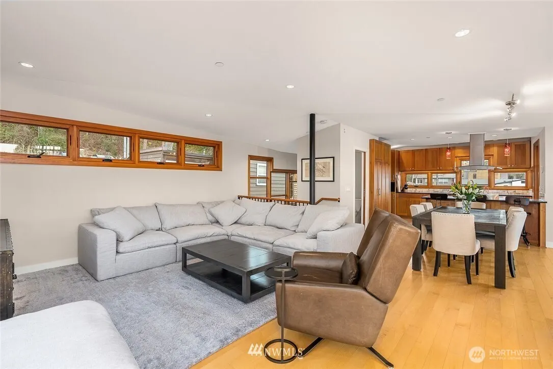 3146 Portage Bay E #G, Seattle, WA 98102
