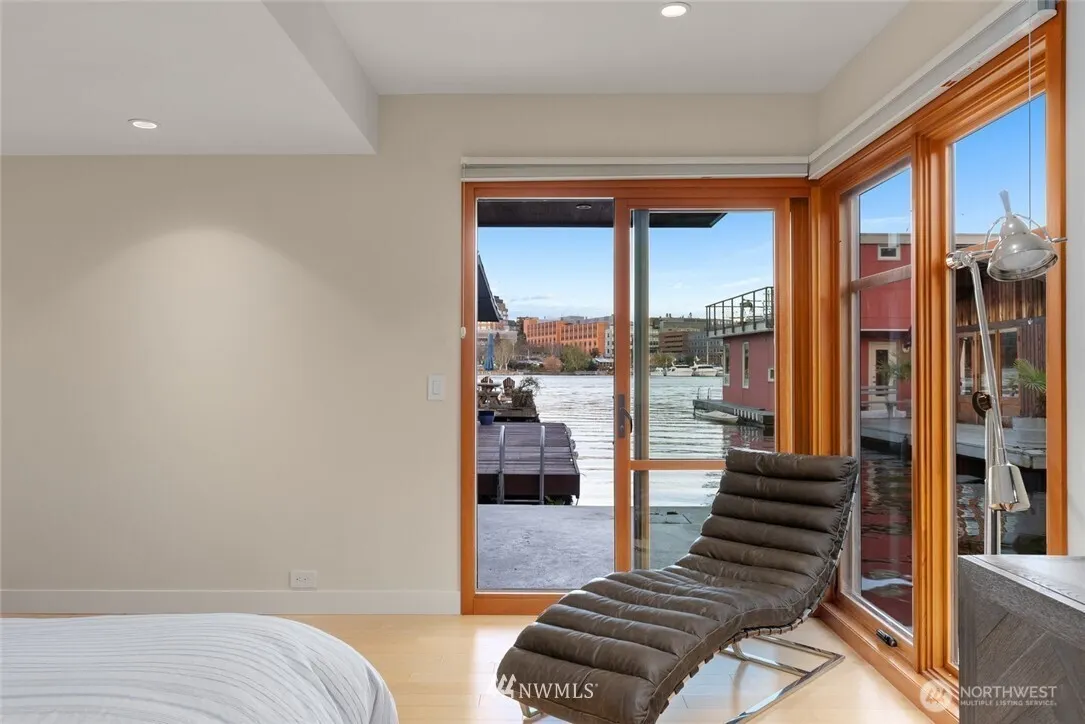 3146 Portage Bay E #G, Seattle, WA 98102