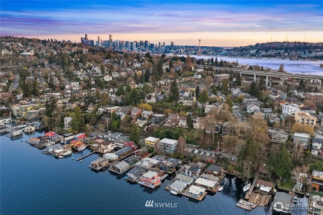 3146 Portage Bay E #G, Seattle, WA 98102