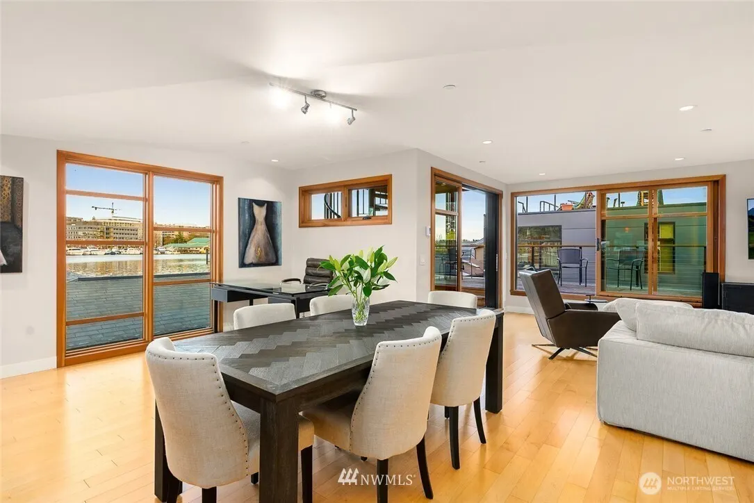 3146 Portage Bay E #G, Seattle, WA 98102