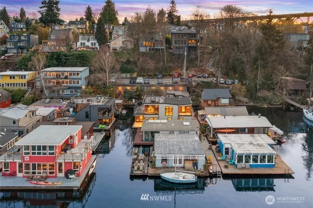 3146 Portage Bay E #G, Seattle, WA 98102