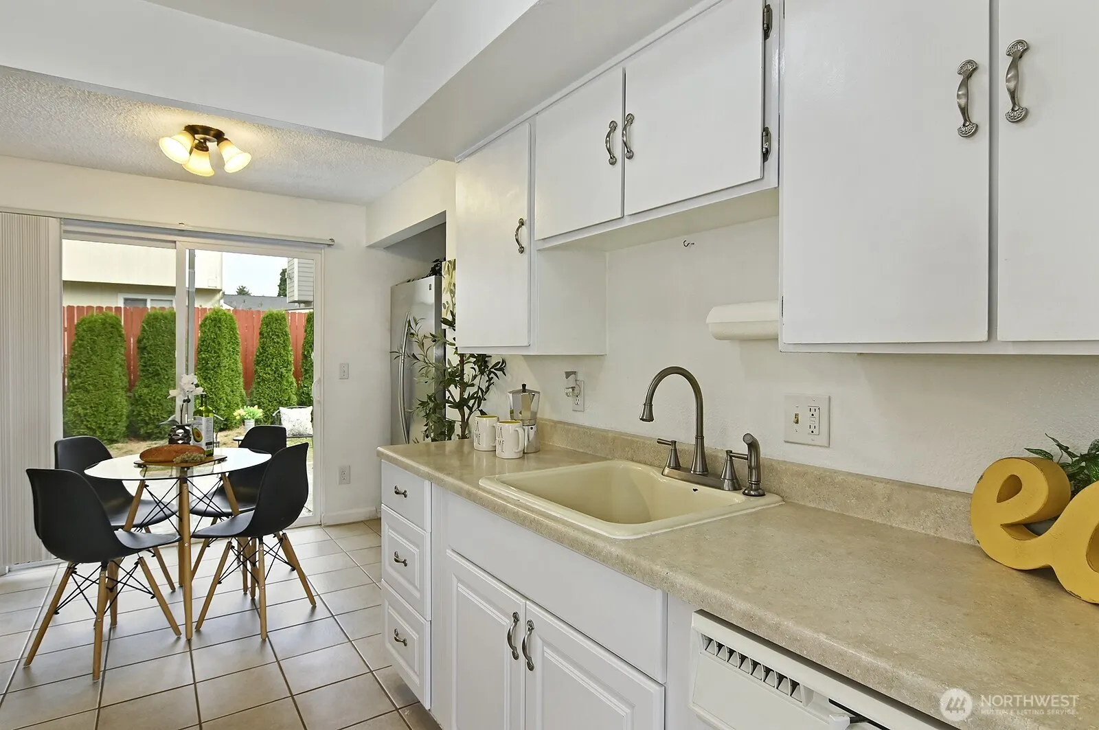 11420 SE 225th Street , Kent, WA 98031