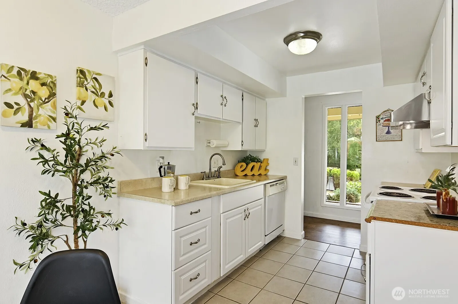 11420 SE 225th Street , Kent, WA 98031