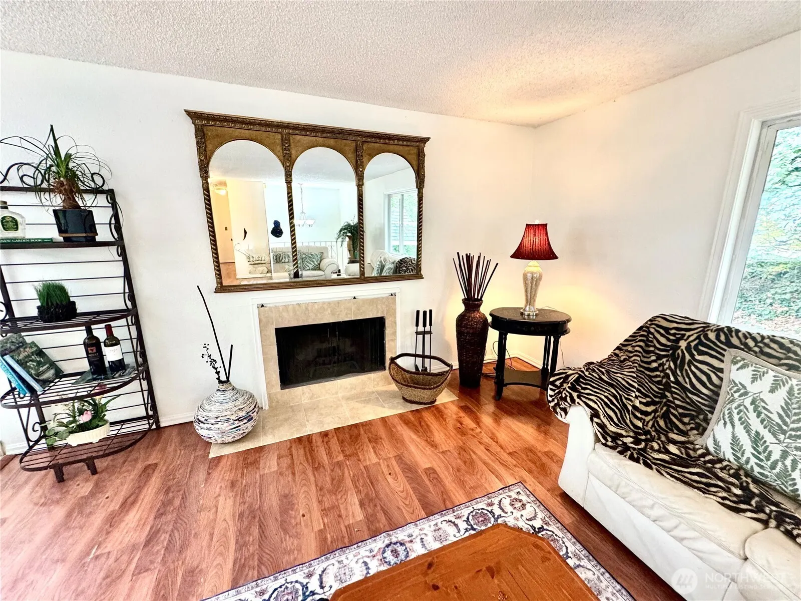 4016 Burton Place W, Seattle, WA 98199-1920