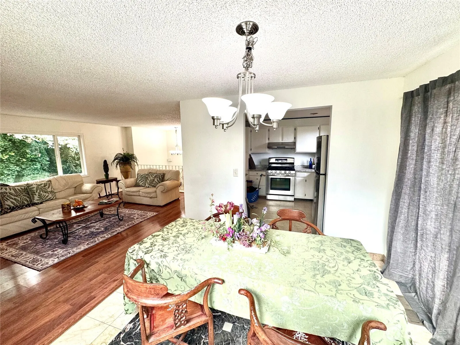 4016 Burton Place W, Seattle, WA 98199-1920