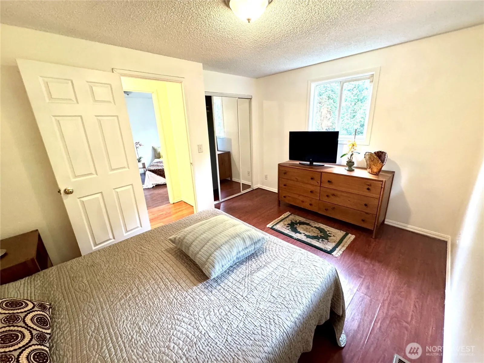 4016 Burton Place W, Seattle, WA 98199-1920