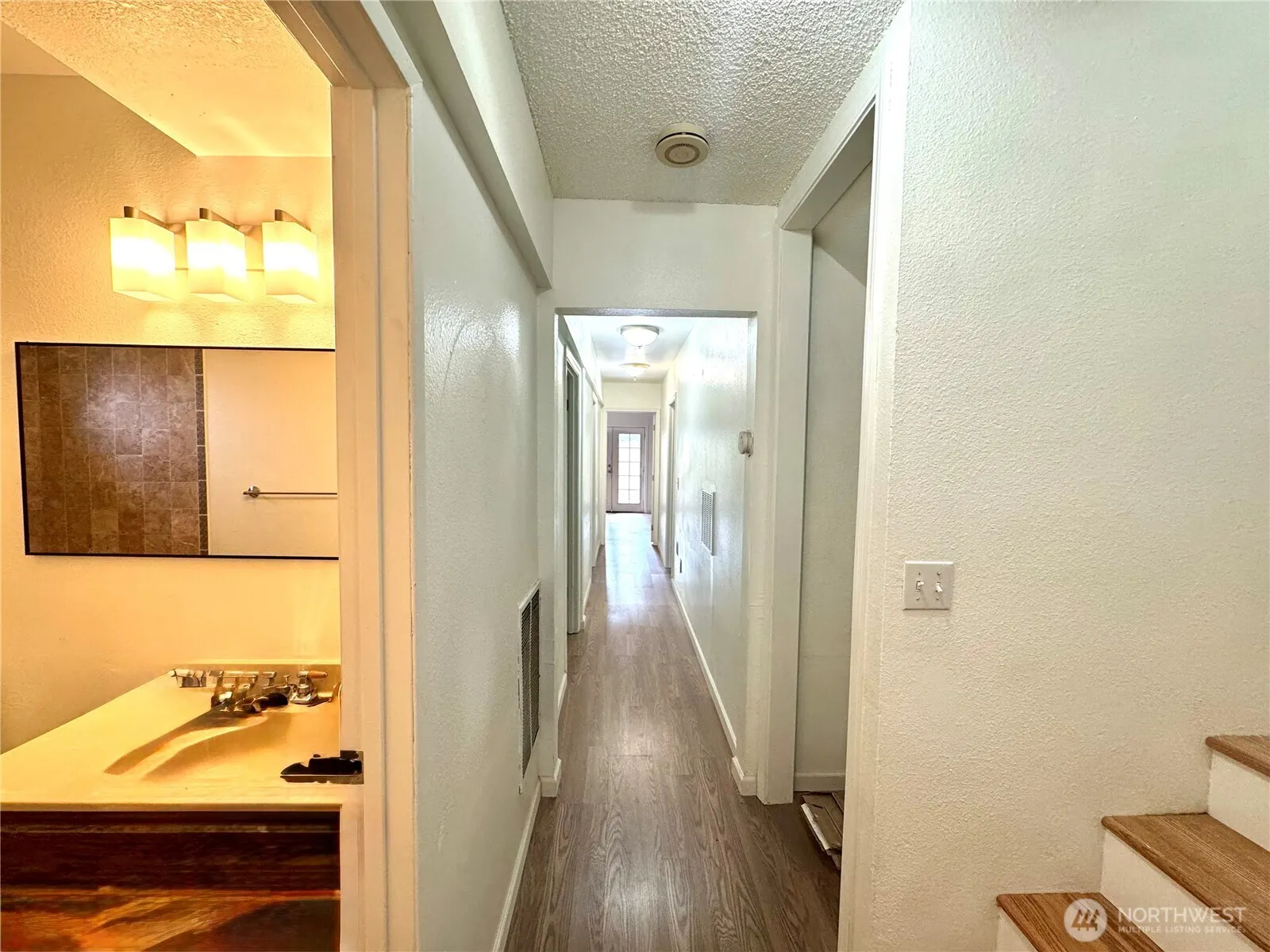 4016 Burton Place W, Seattle, WA 98199-1920