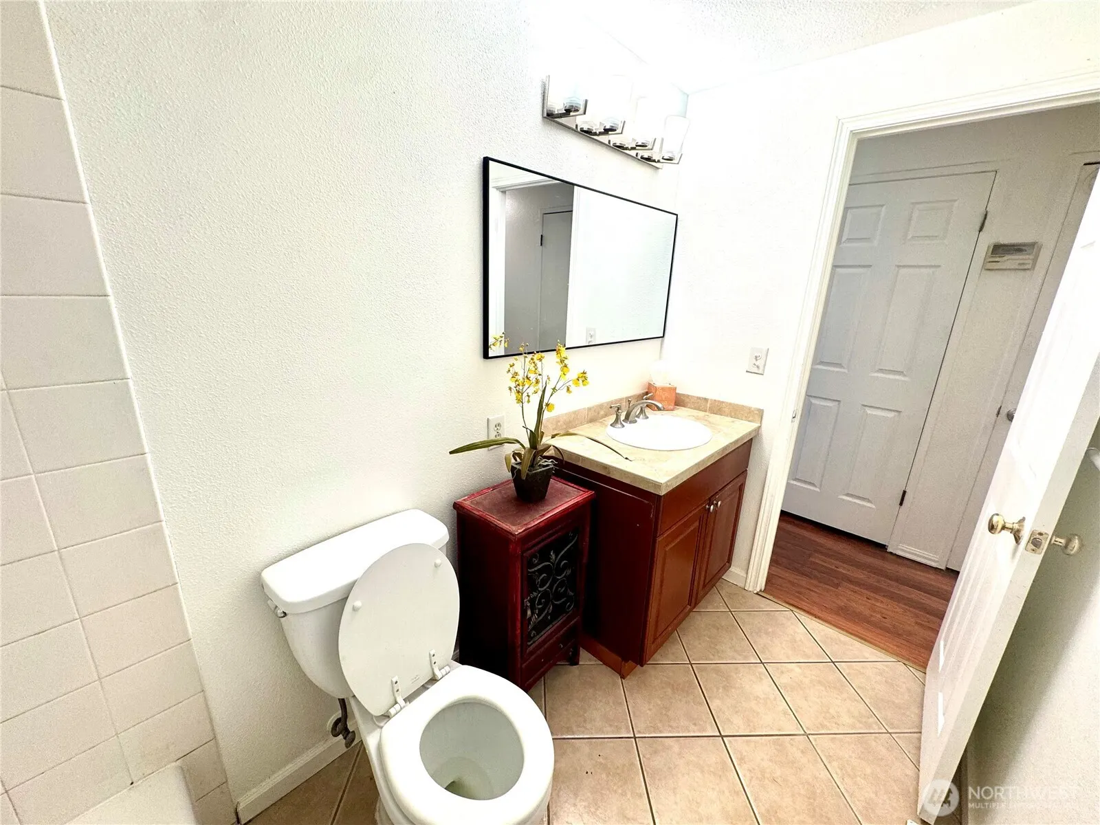 4016 Burton Place W, Seattle, WA 98199-1920