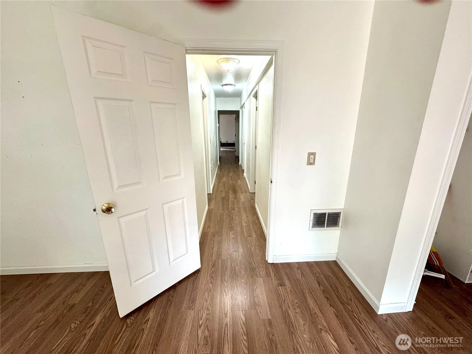 4016 Burton Place W, Seattle, WA 98199-1920