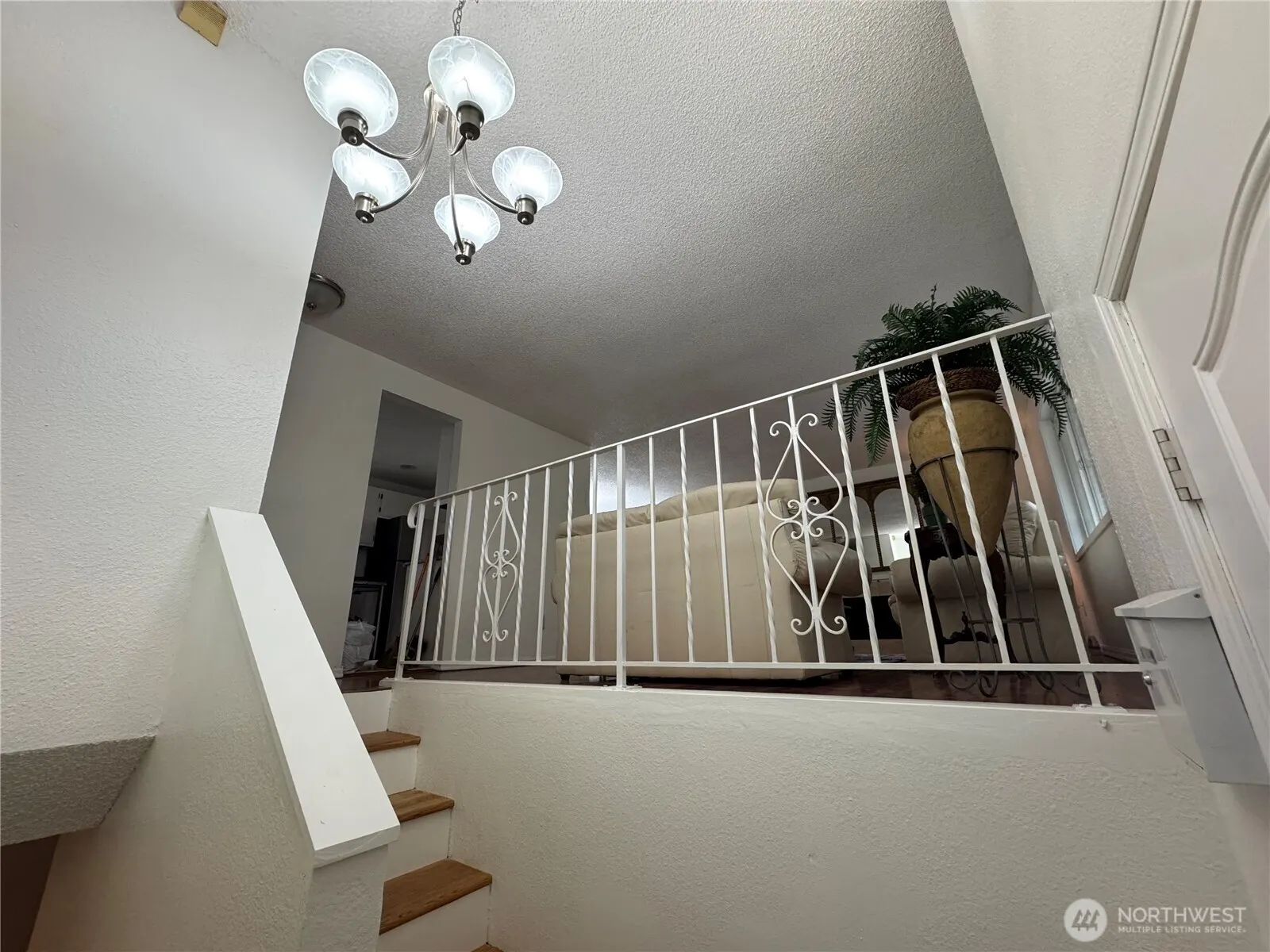 4016 Burton Place W, Seattle, WA 98199-1920