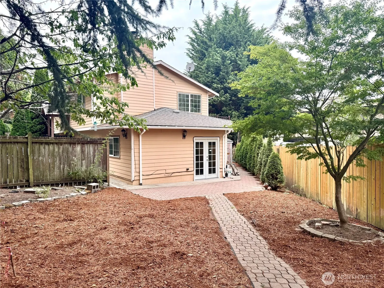 4016 Burton Place W, Seattle, WA 98199-1920