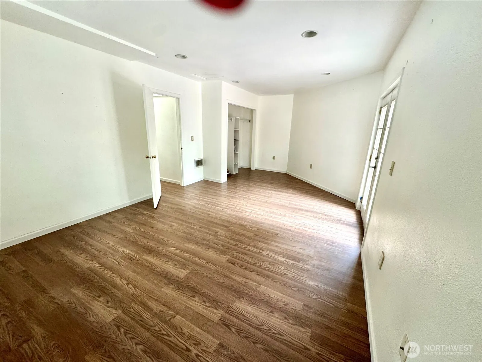 4016 Burton Place W, Seattle, WA 98199-1920