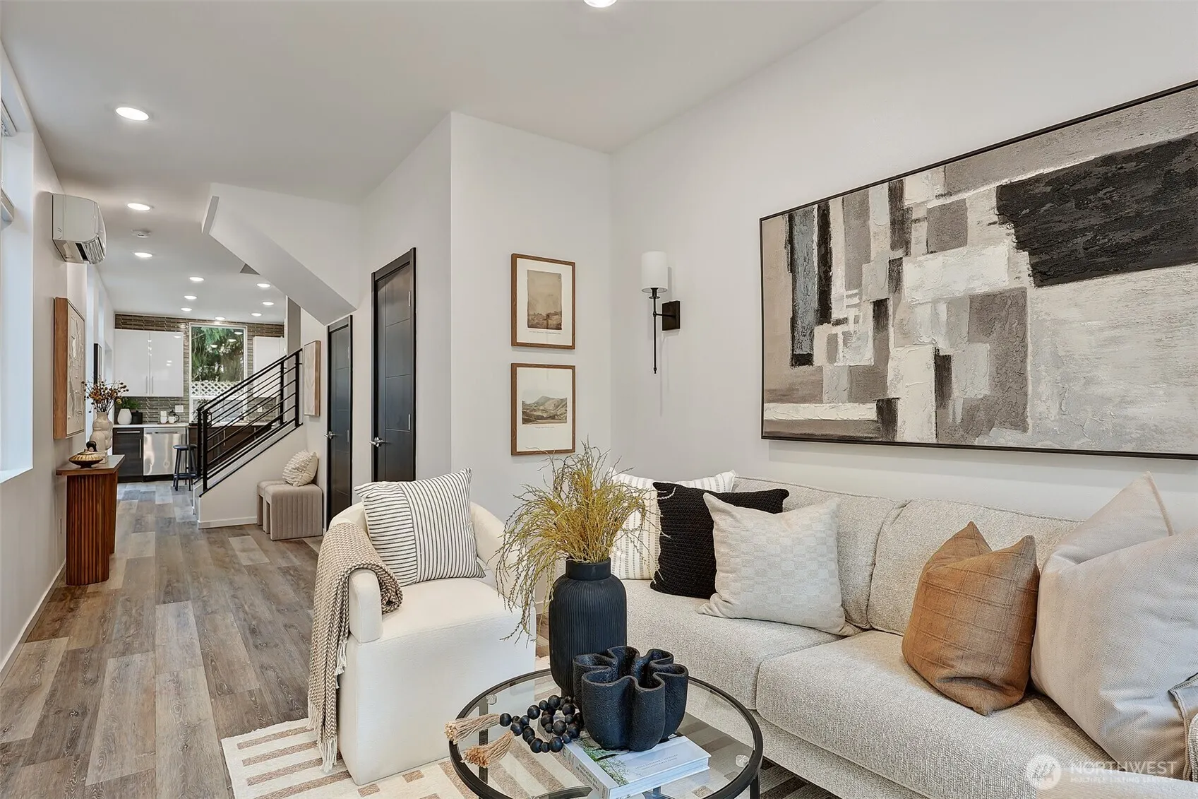2045 A NW 63rd Street , Seattle, WA 98107