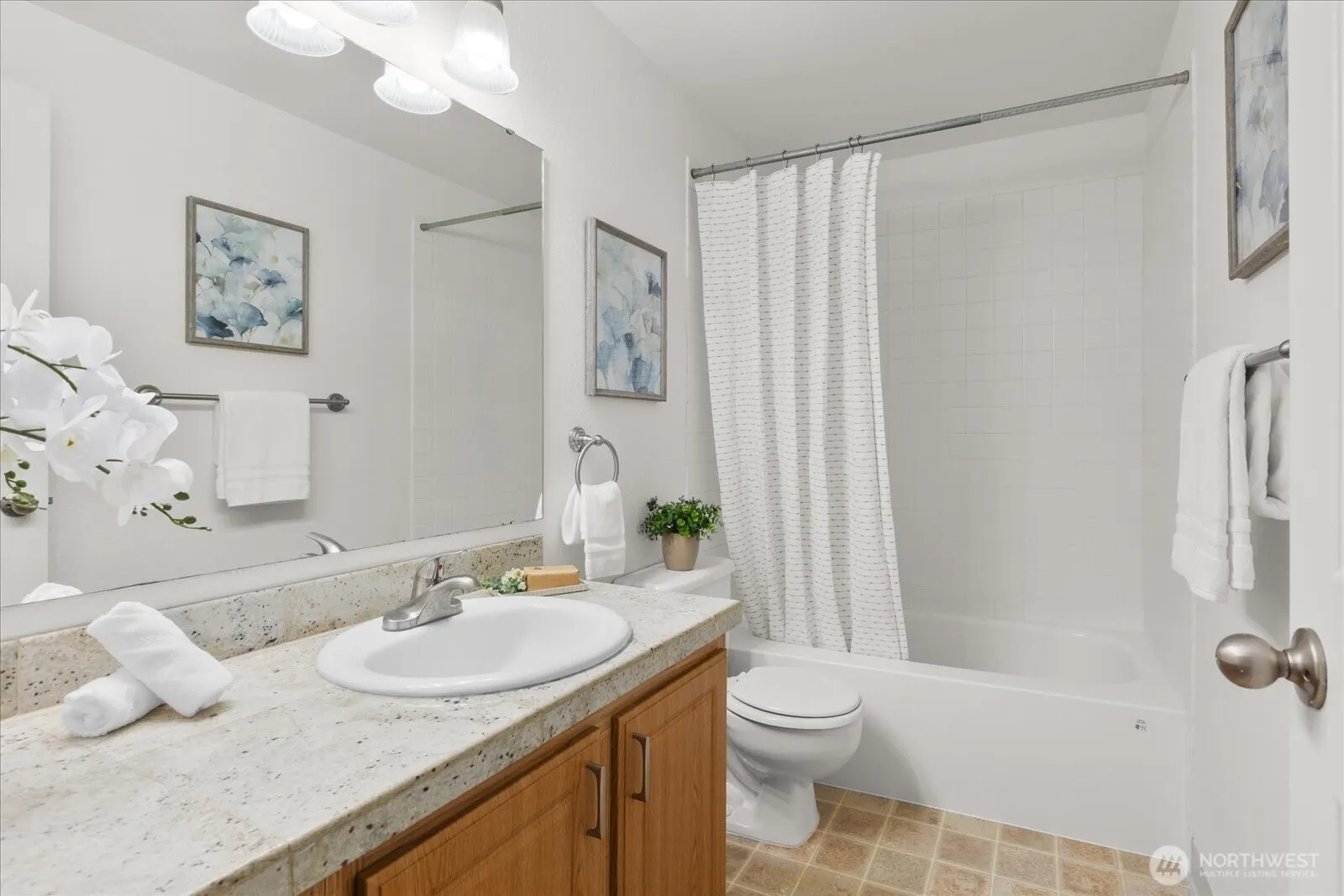 10018 NE 127th Place #B109, Kirkland, WA 98034