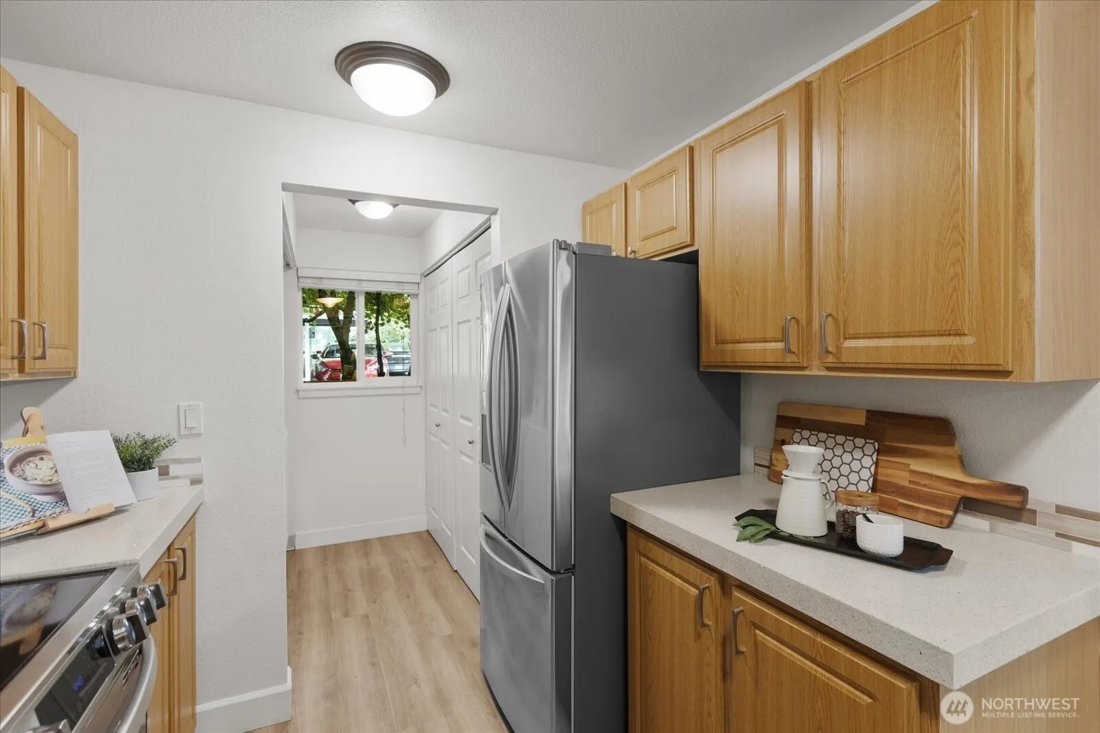10018 NE 127th Place #B109, Kirkland, WA 98034