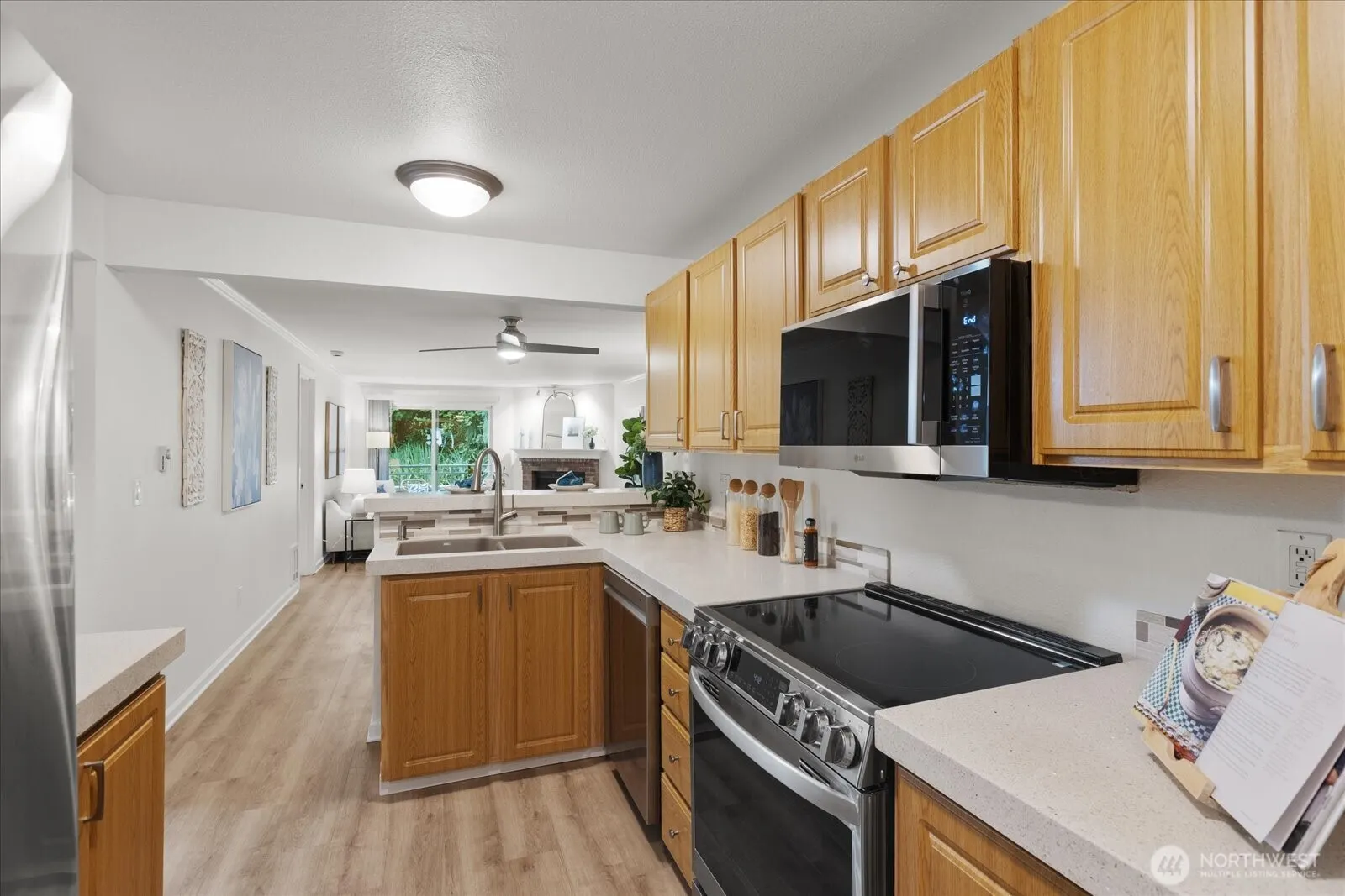 10018 NE 127th Place #B109, Kirkland, WA 98034