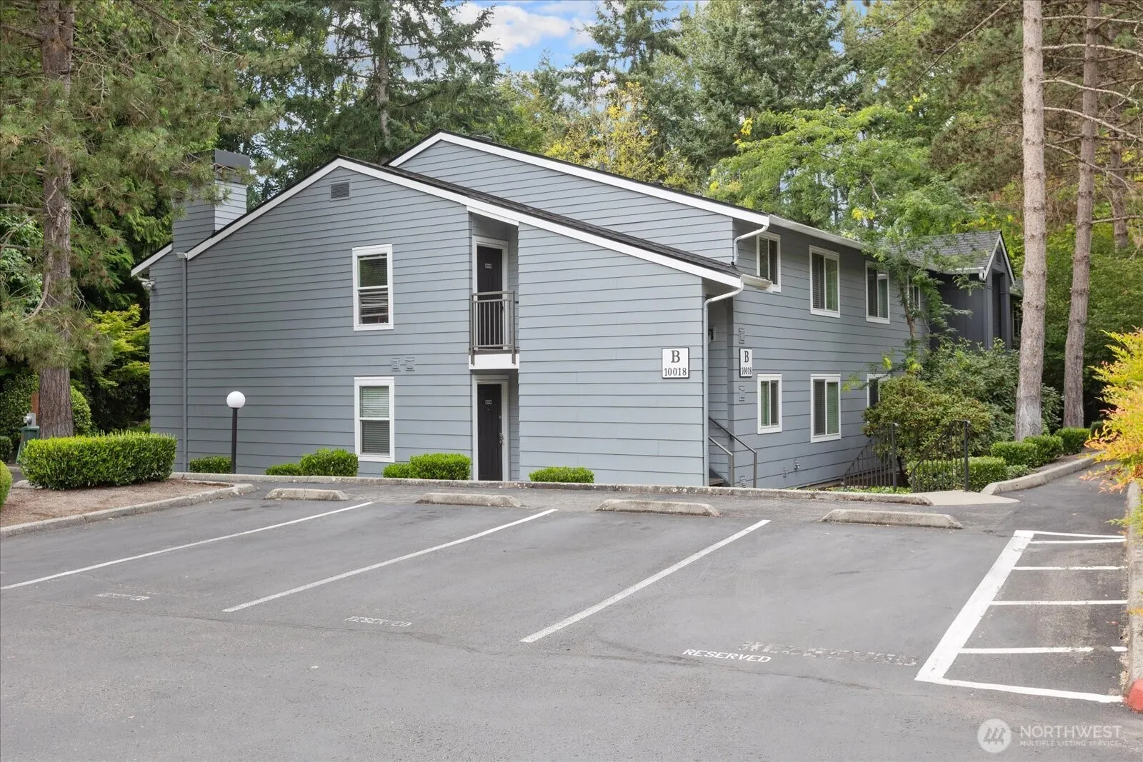 10018 NE 127th Place #B109, Kirkland, WA 98034
