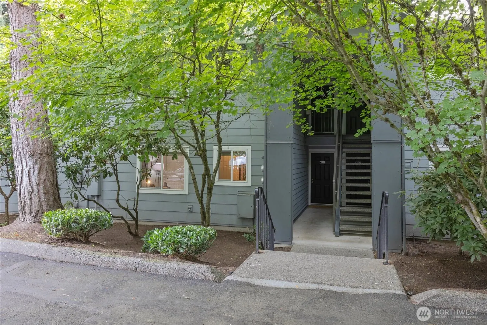 10018 NE 127th Place #B109, Kirkland, WA 98034