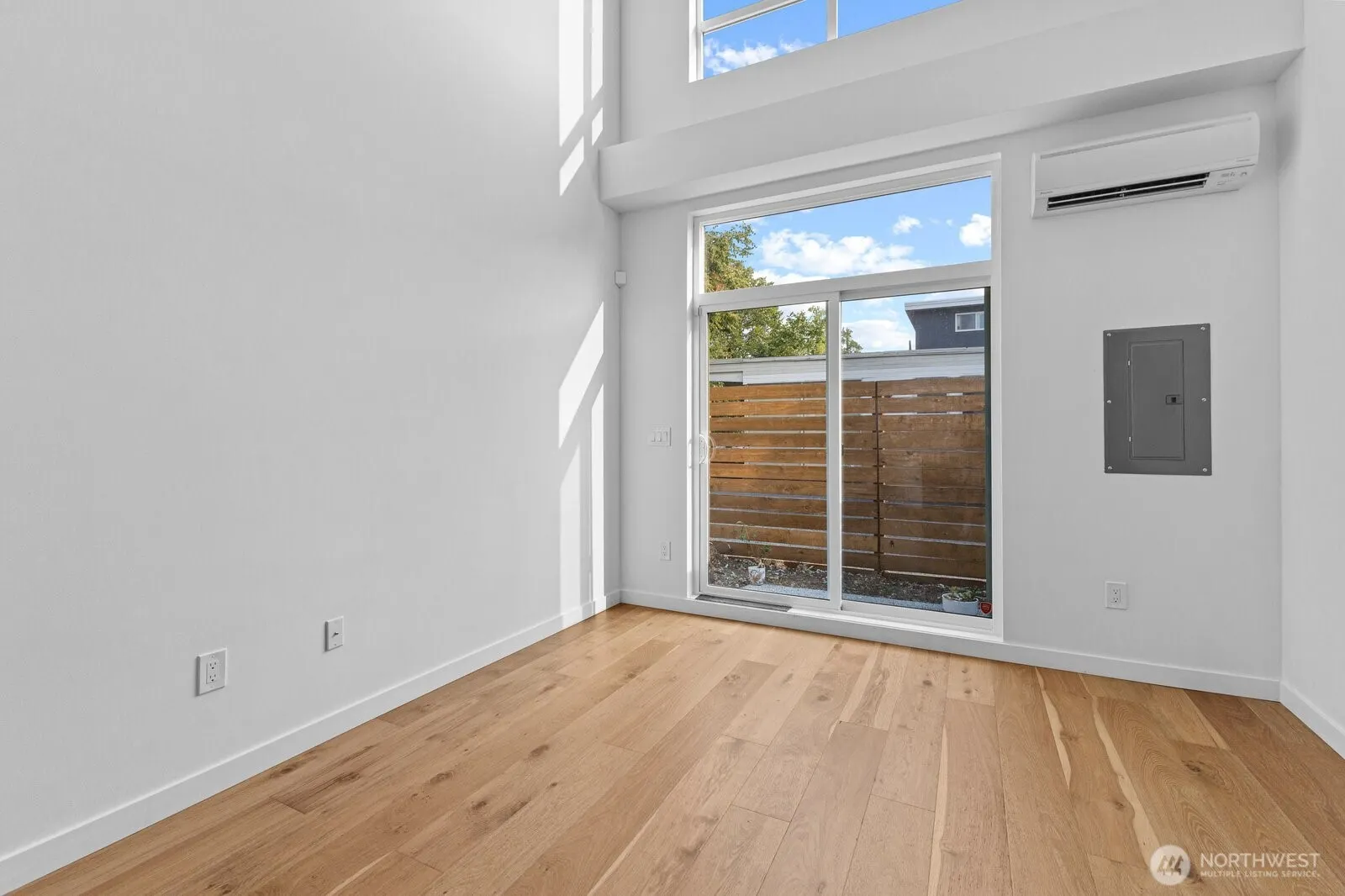 5439 California Avenue SW #H, Seattle, WA 98136