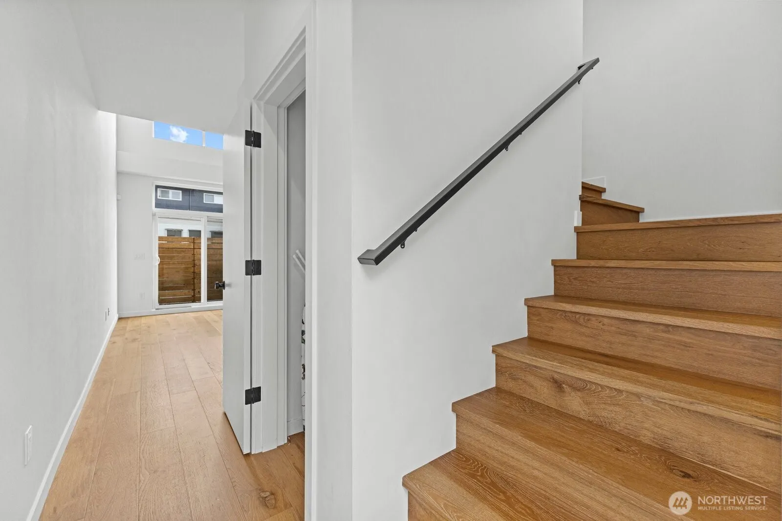5439 California Avenue SW #H, Seattle, WA 98136