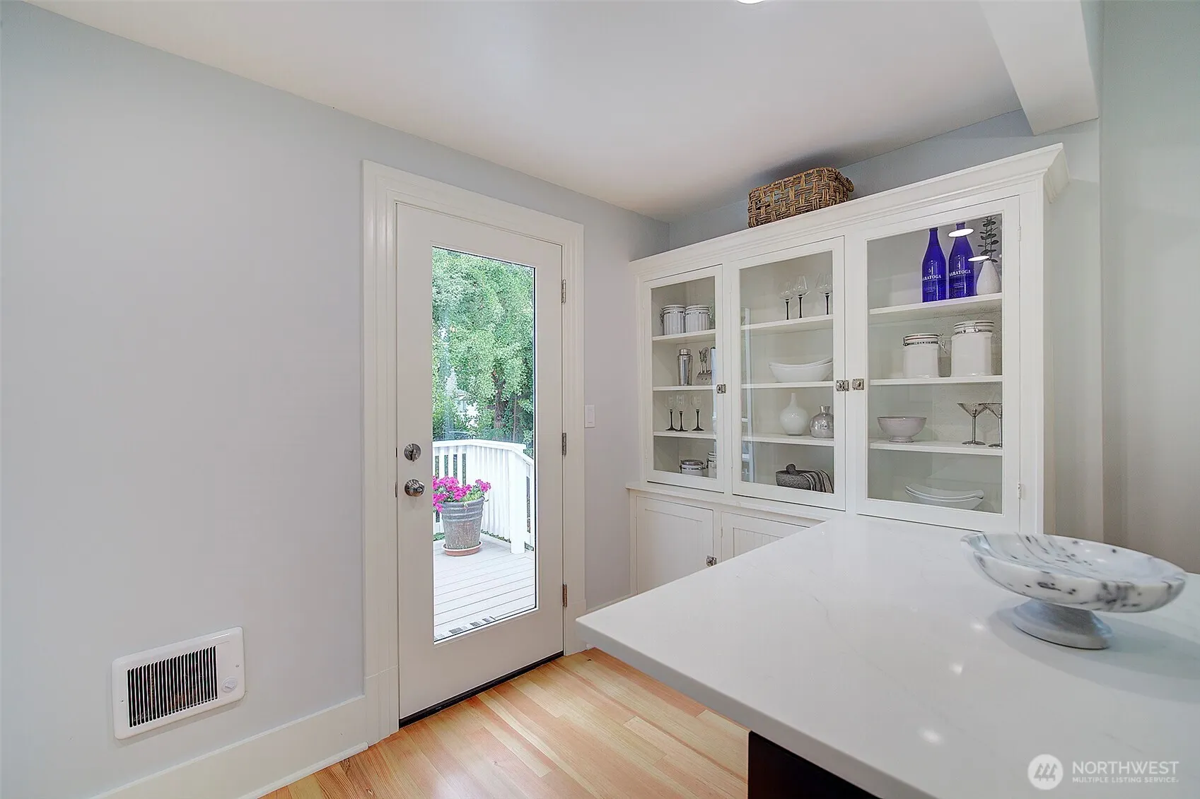 934 25th Avenue S, Seattle, WA 98144