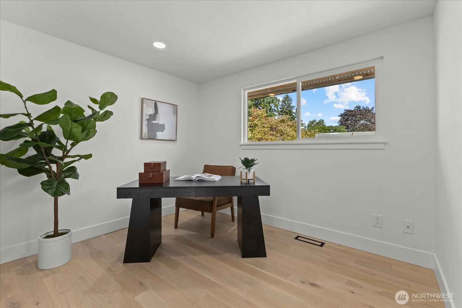 12935 NE 131st Street , Kirkland, WA 98034
