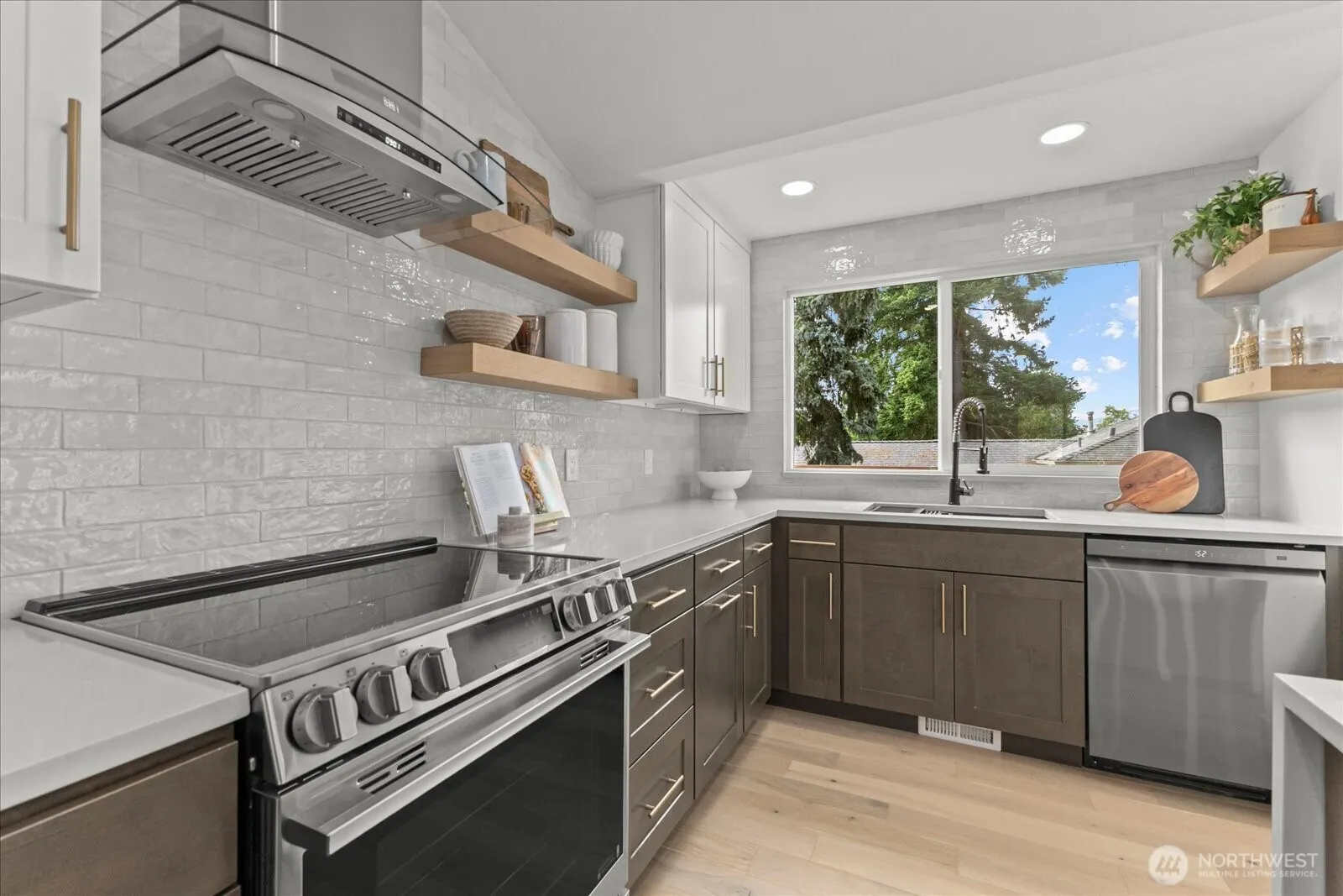 12935 NE 131st Street , Kirkland, WA 98034
