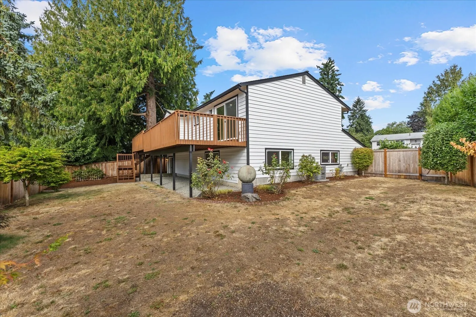 12935 NE 131st Street , Kirkland, WA 98034